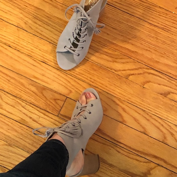 ADORABLE DAY BLOCK HEEL - Picture 7 of 8